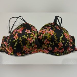 Victoria’s Secret Black & Pink Floral Bra 38D - Adjustable straps & band.